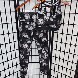 Floral Black and White Pink Bra L and Pant M Women's Active Wear